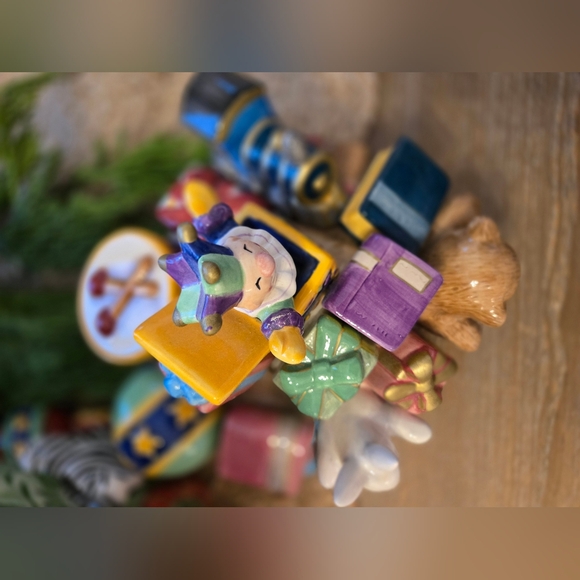 Fitz And Floyd Christmas Cookie Jar 🎅 🍪 - Picture 8 of 10